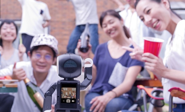 Robohon is a robot smartphone hybrid launching in japan in 2016 493777 7